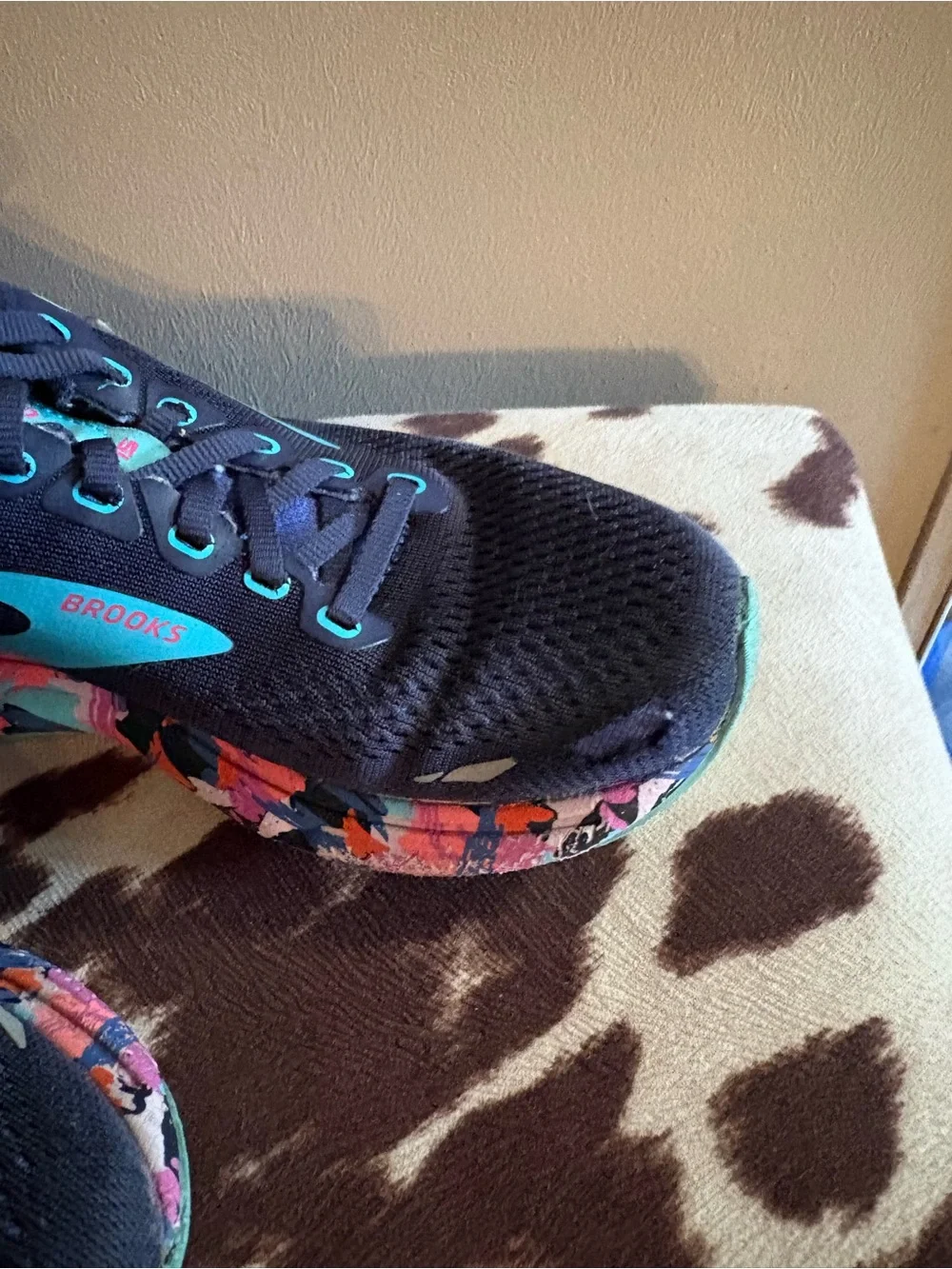 Brooks Black Running Shoes with Teal Accents and Multicolor Soles - Picture 2 of 2
